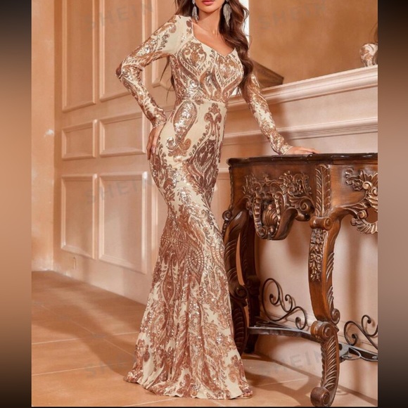 Luxe long sleeve party sequins dress - Picture 2 of 12